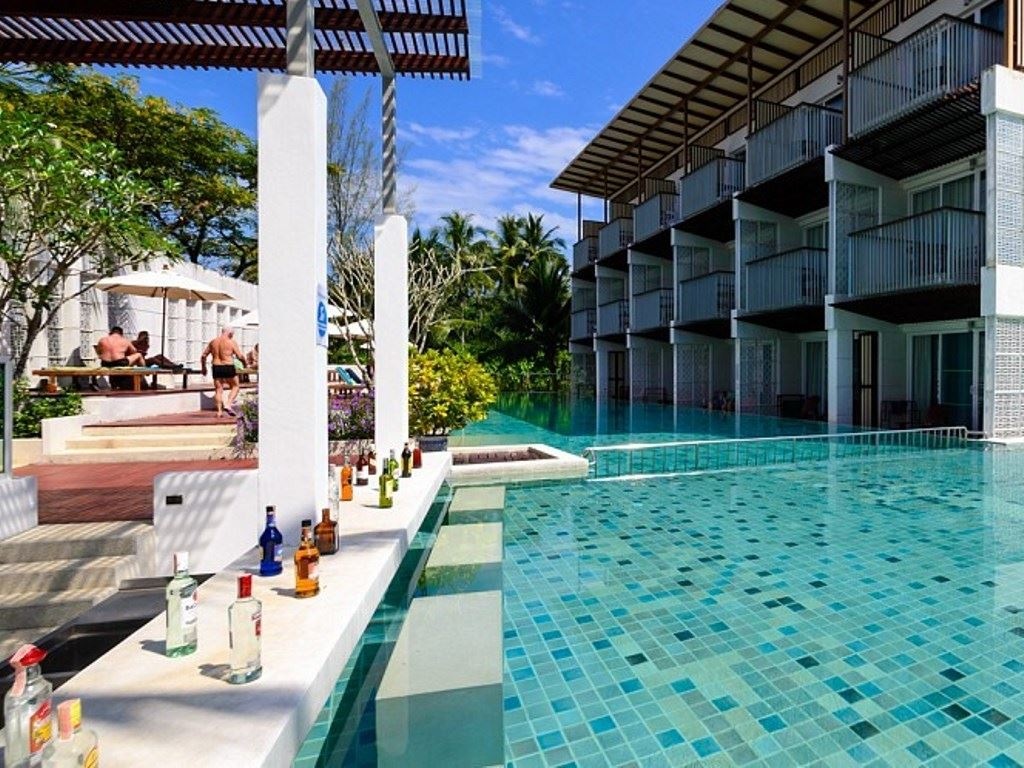 bars-hansa-pool-bar