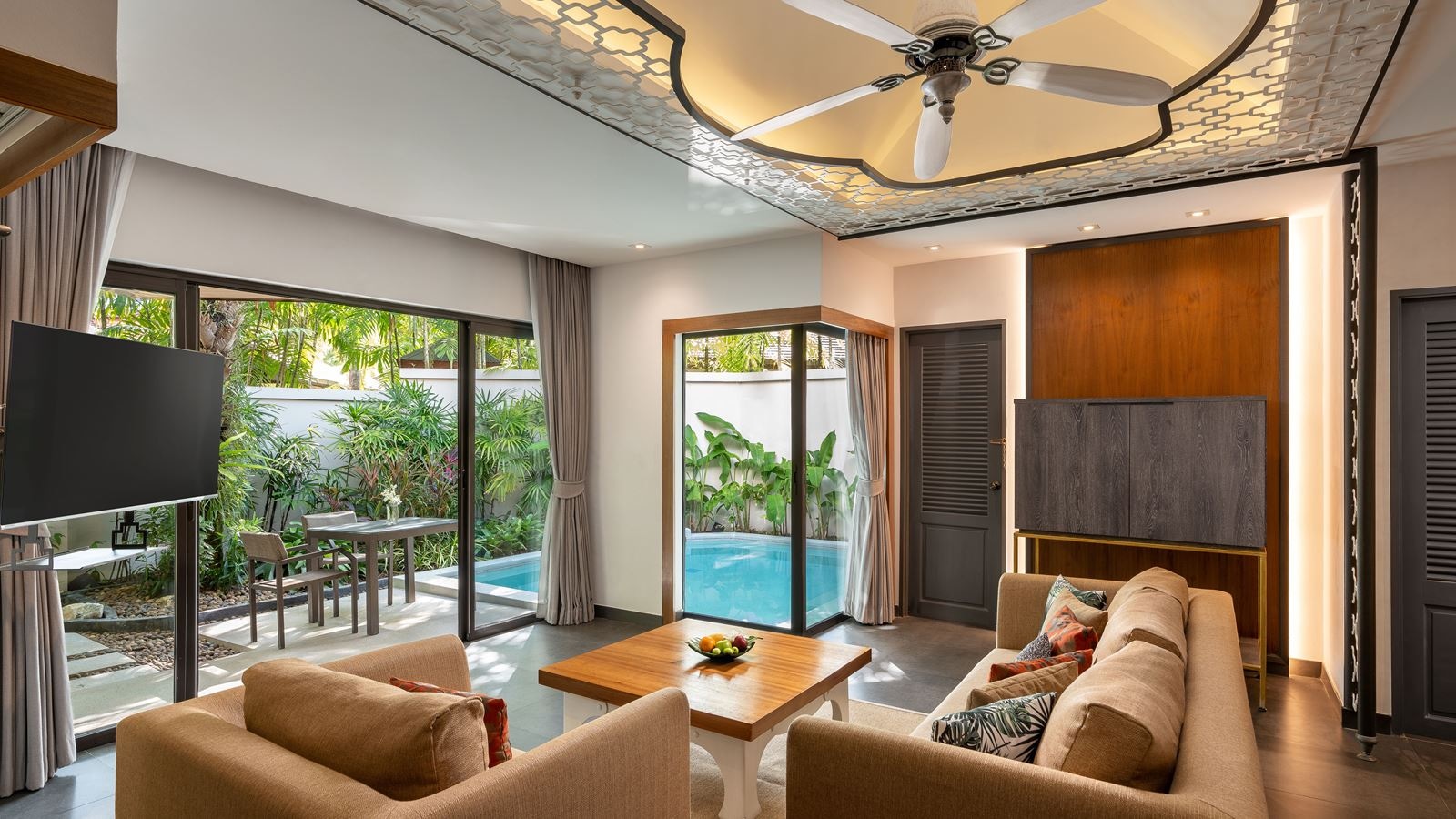 rooms-pool-villa