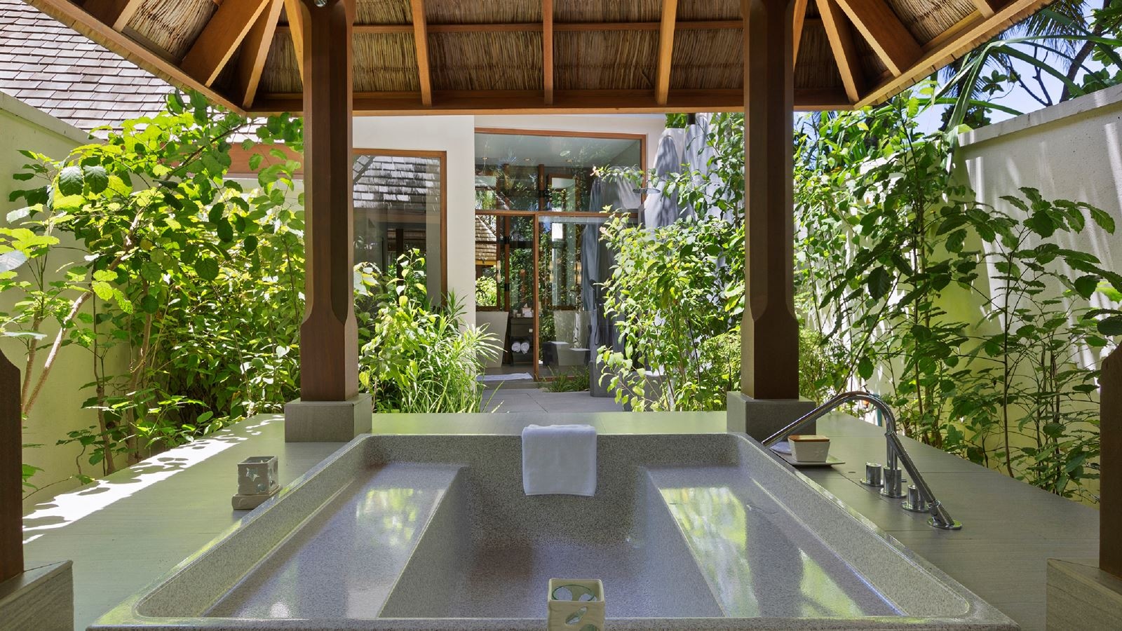 rooms-beach-villa