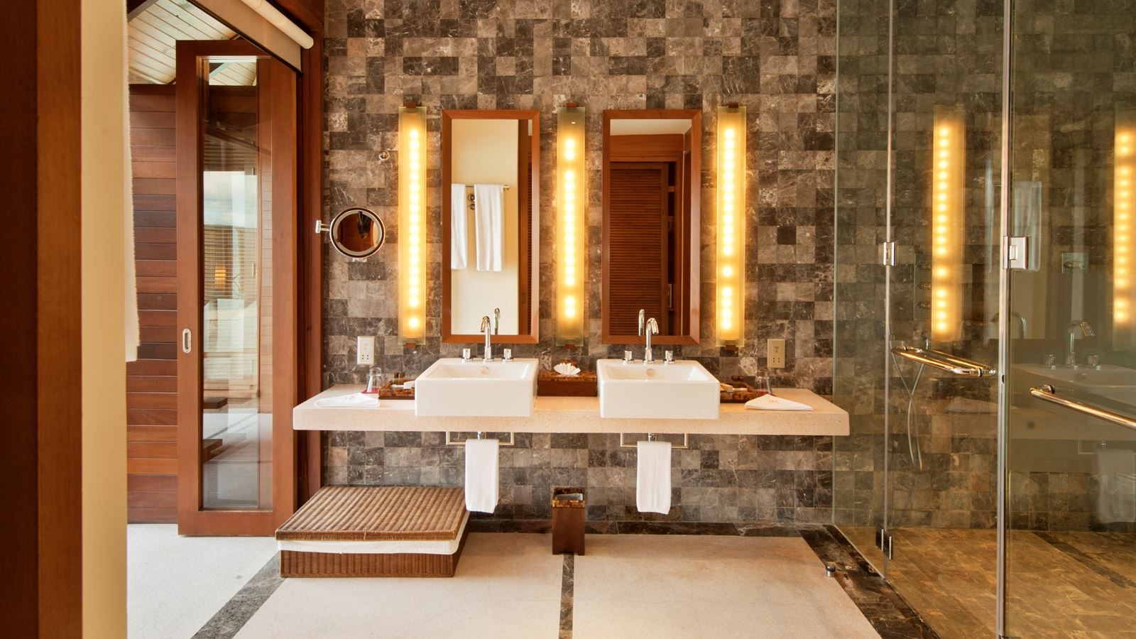 rooms-water-villa