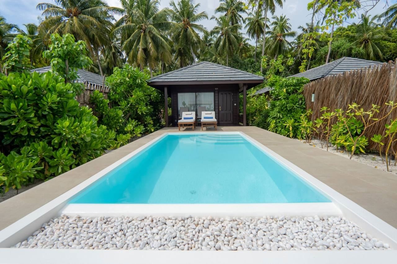 rooms-beach-pool-villa