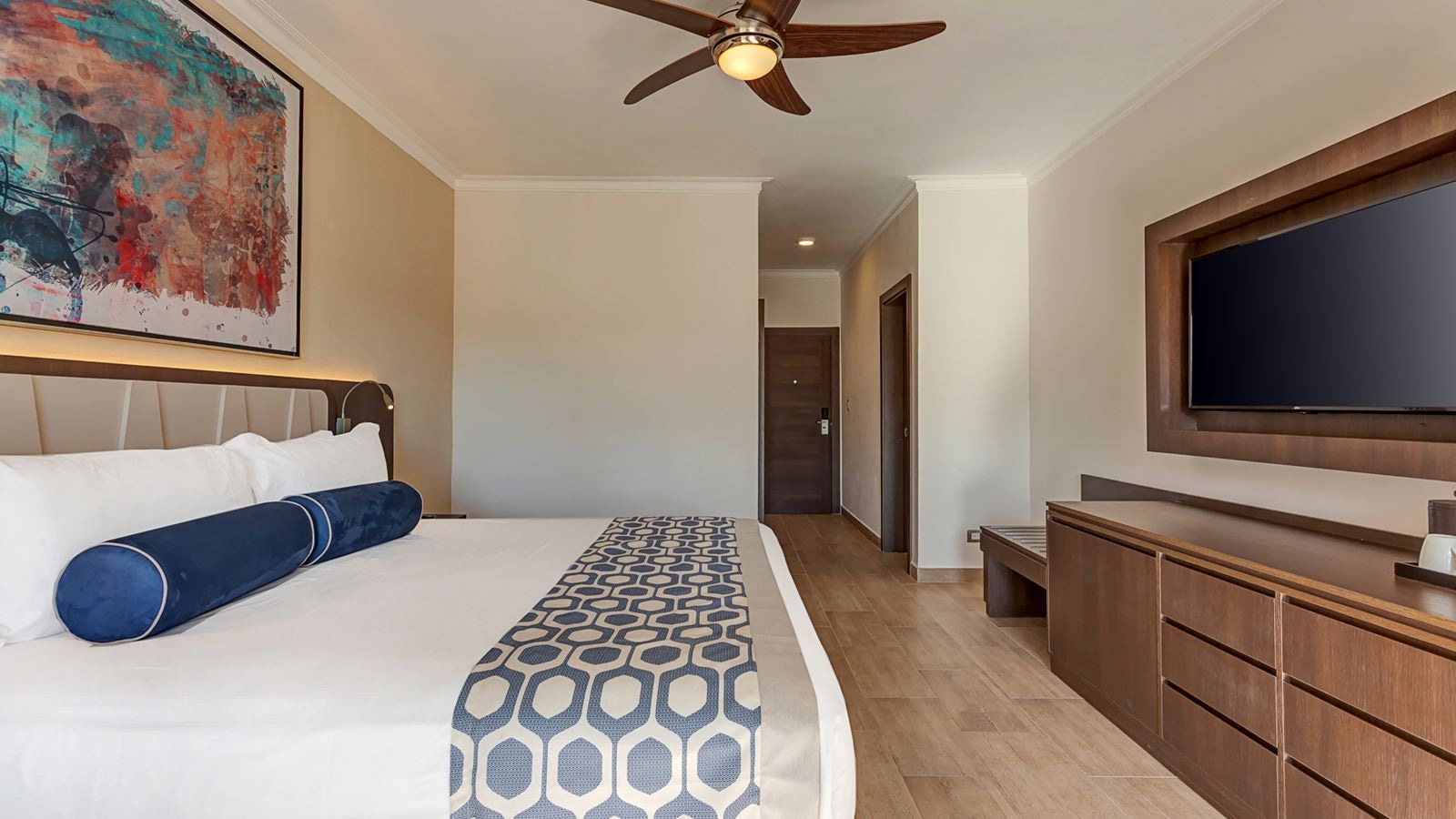 rooms-luxury-room