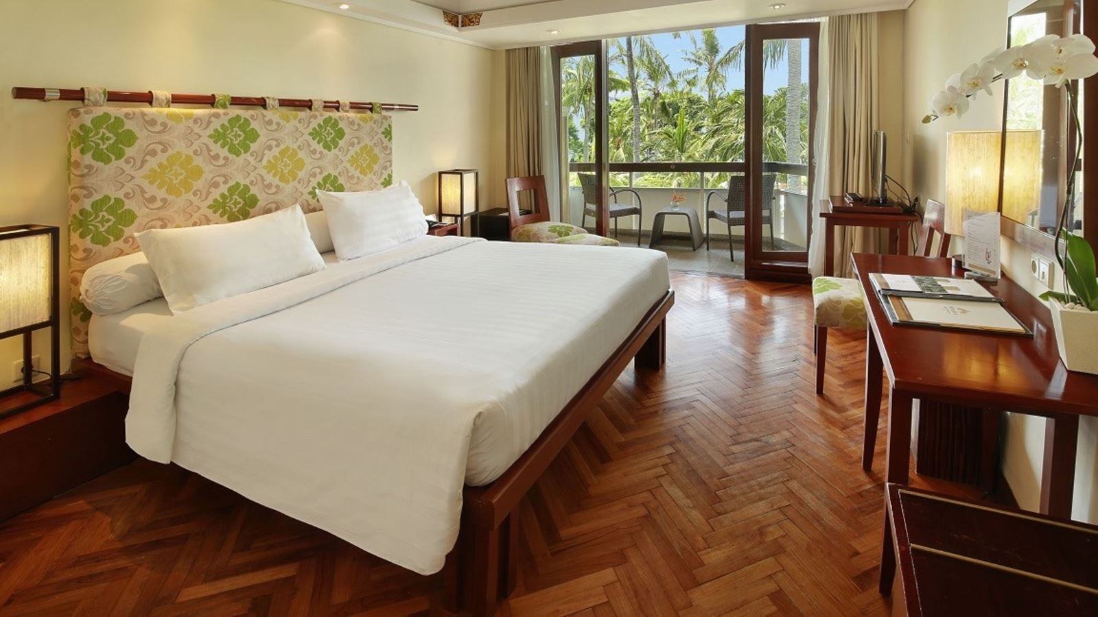 rooms-superior-room