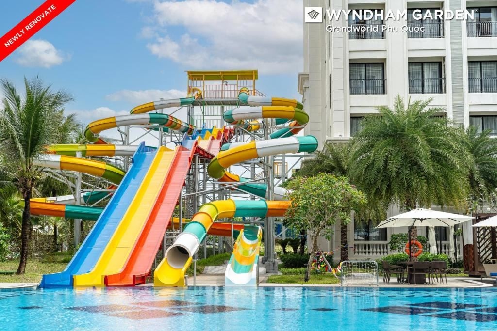 water-park-water-park