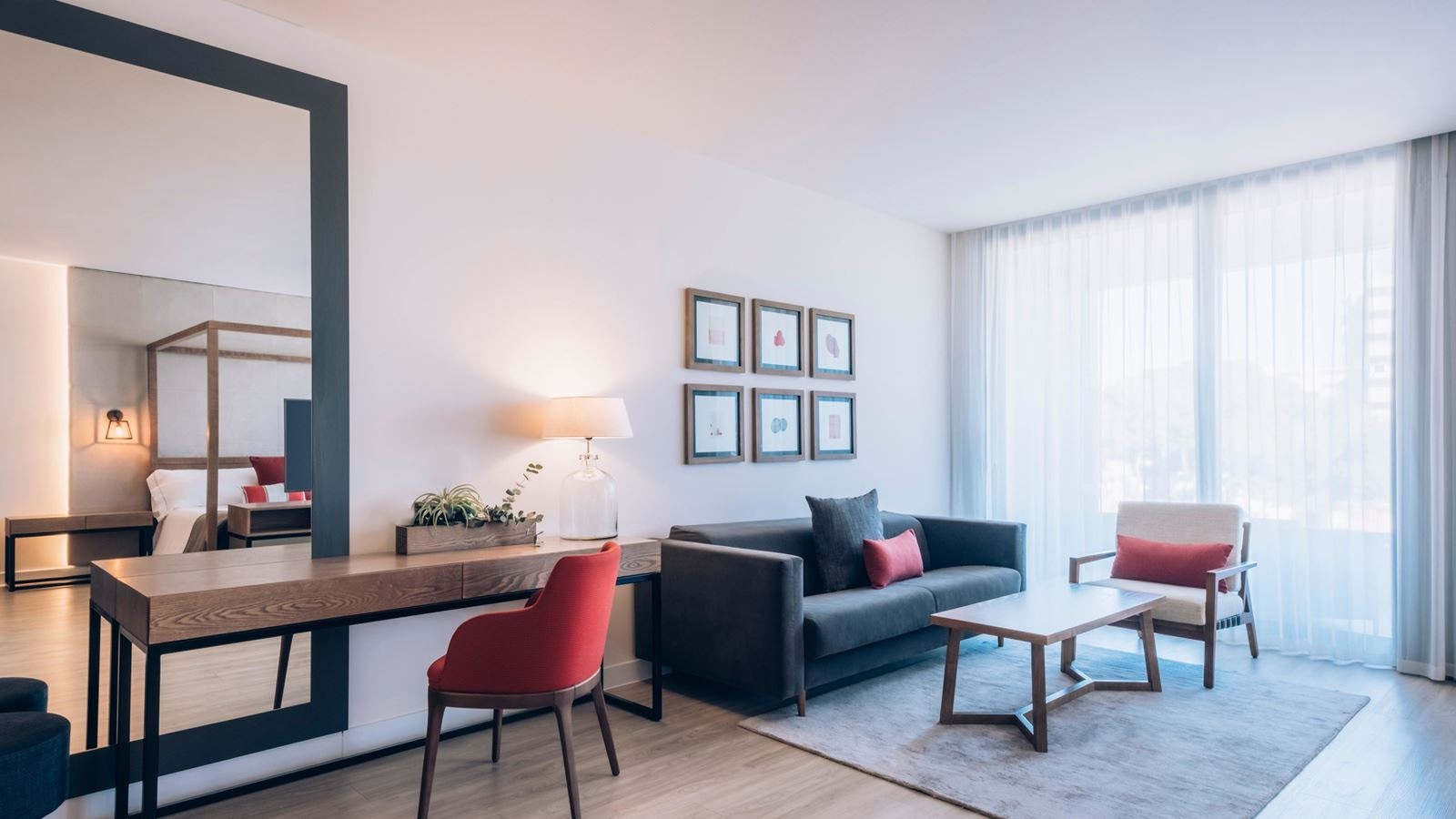 rooms-junior-suite-pool-view-a