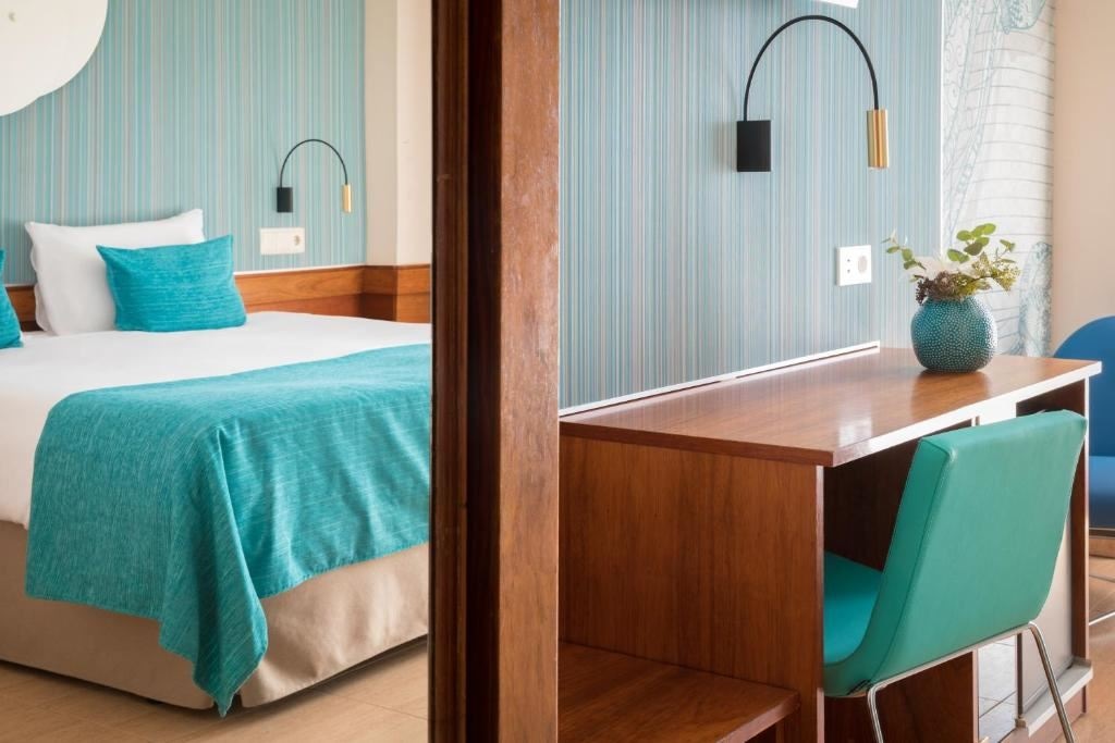rooms-superior-twin-room-balcony-or-terrace