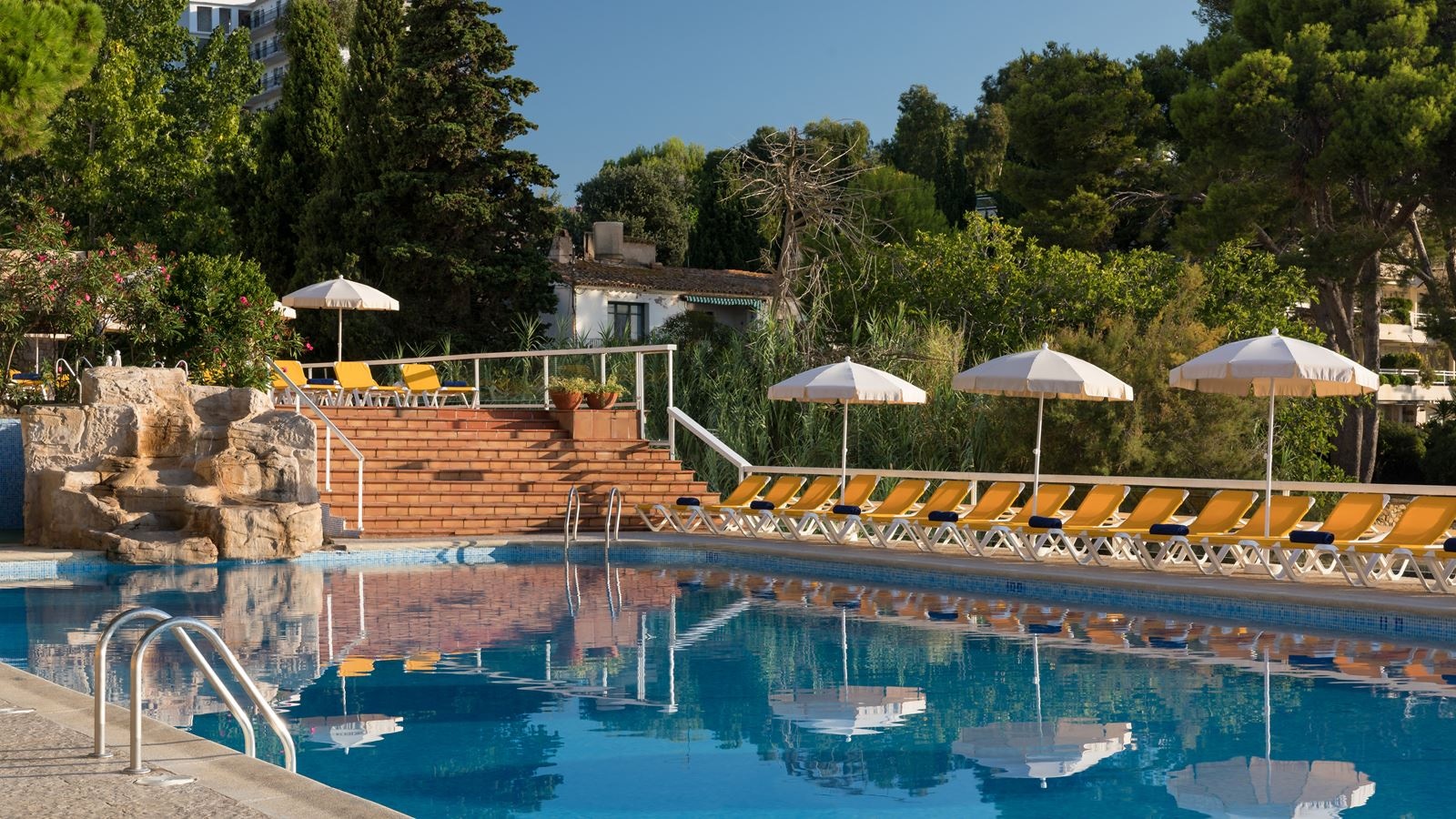 pools-outdoor-pool