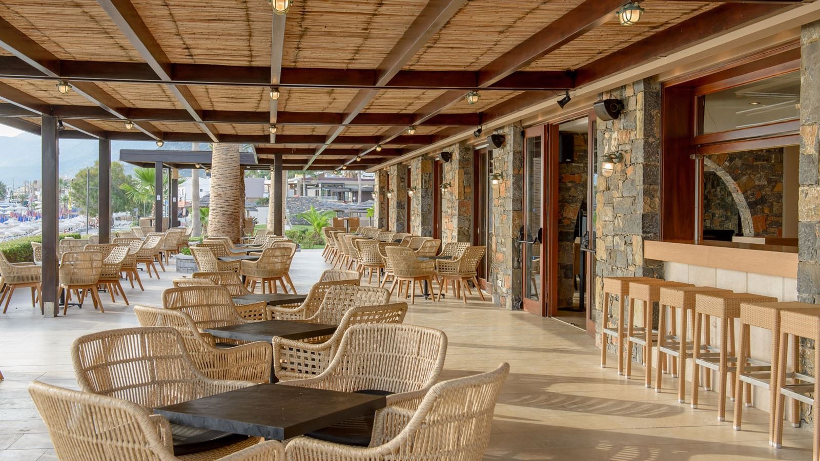 bars-main-bar