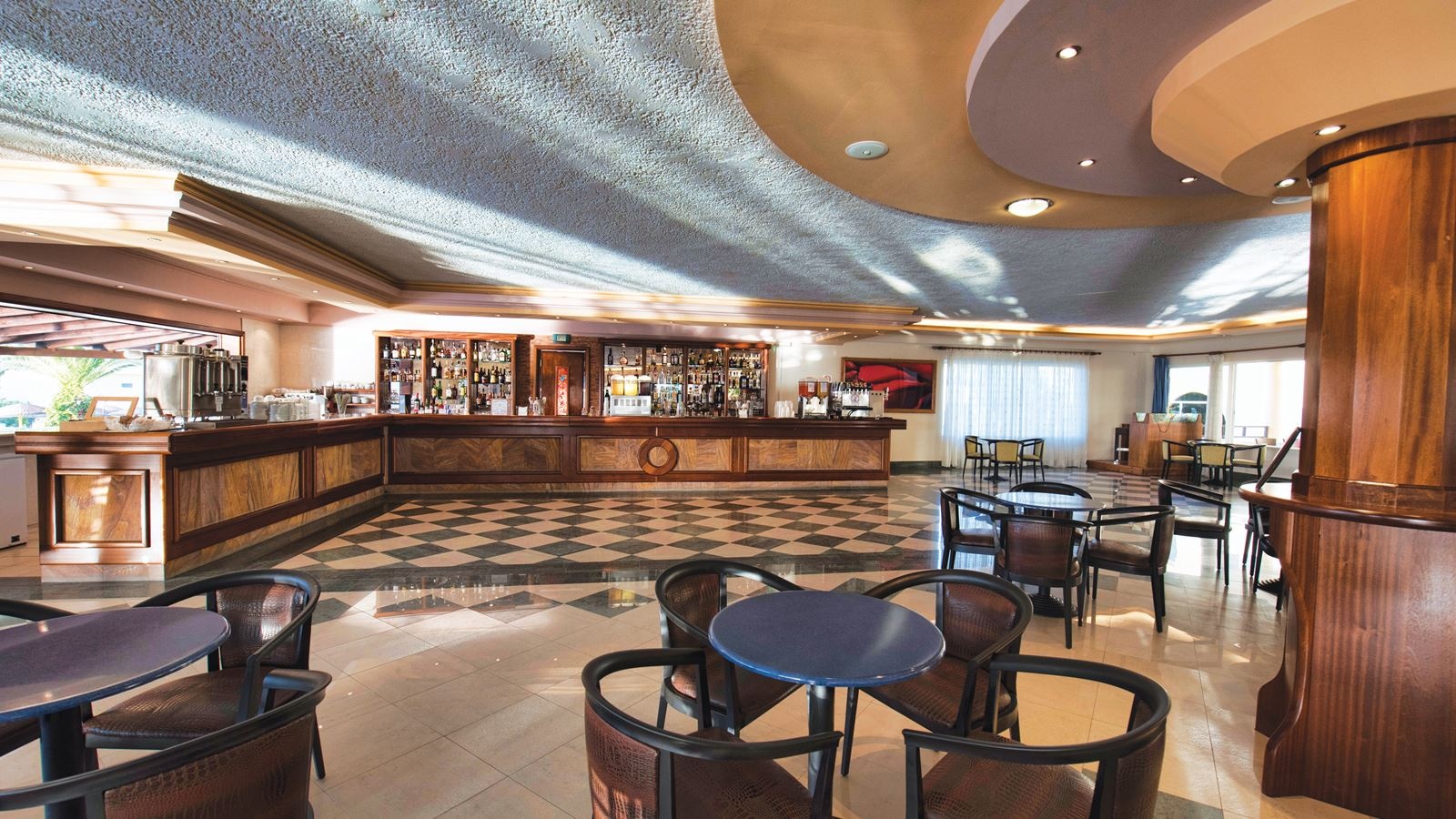 bars-main-bar