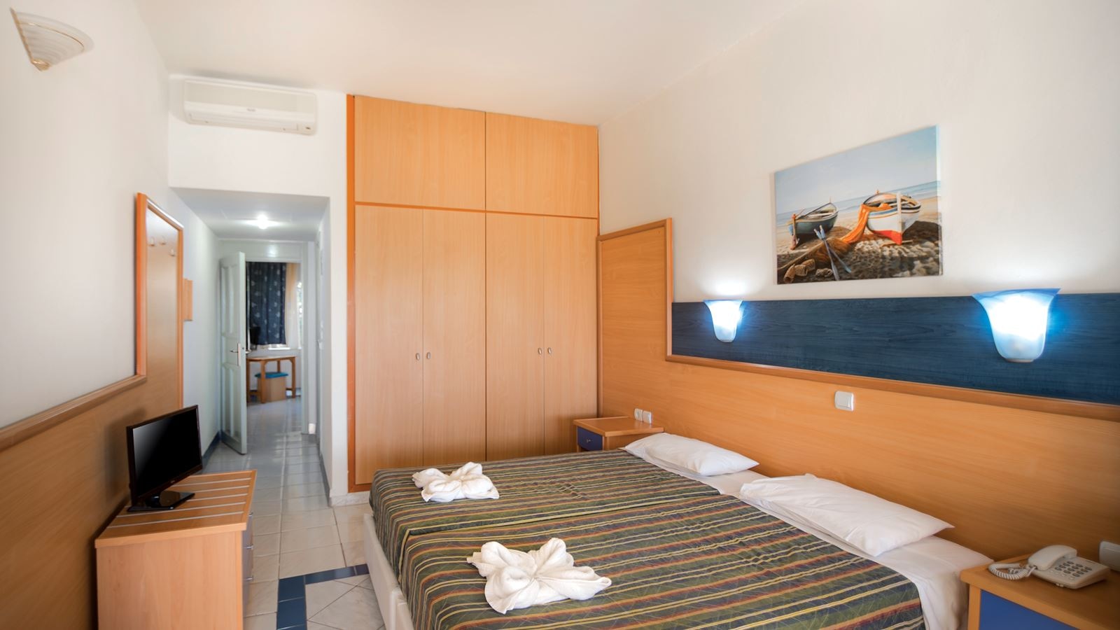 rooms-family-room