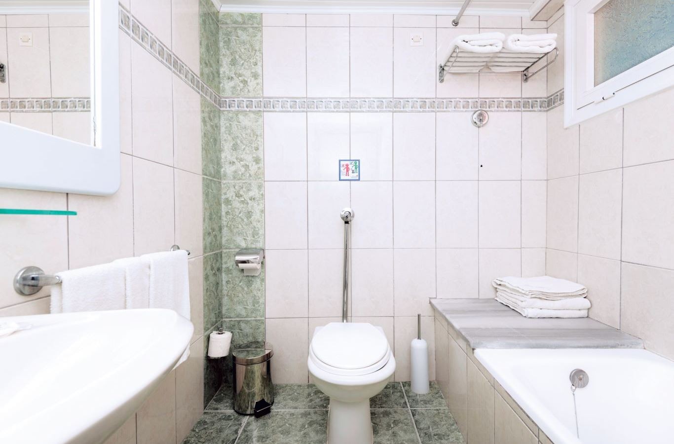 rooms-family-room