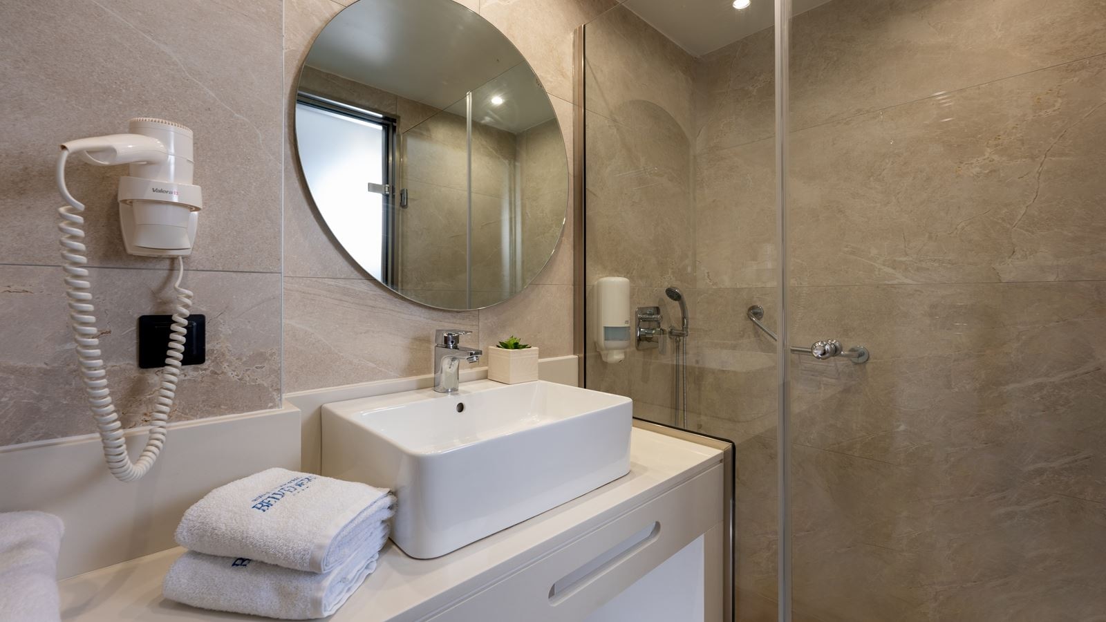 rooms-superior-double-sea-view-balcony-or-terrace