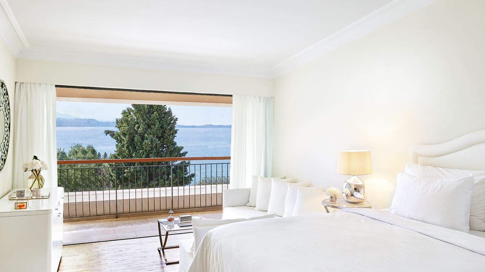 rooms-panoramic-bungalow-sea-view-1st-floor