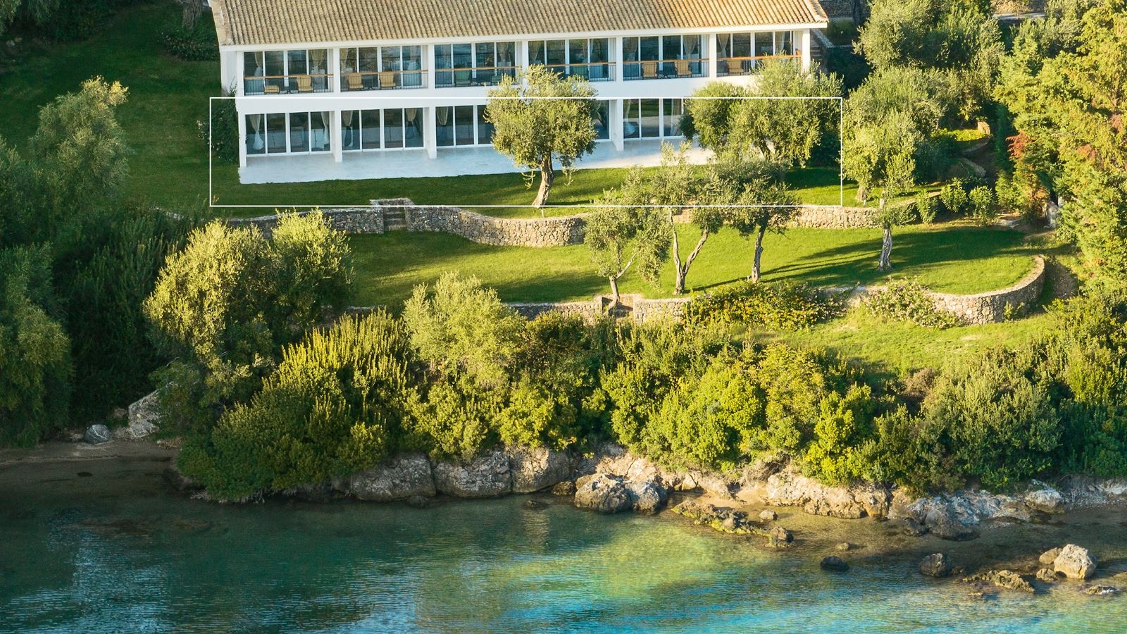 rooms-junior-suite-waterfront