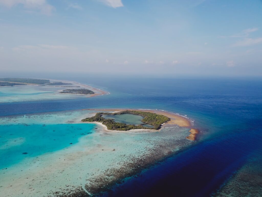 Archipelag Malediwów widziany z lotu ptaka zimą 2025/26