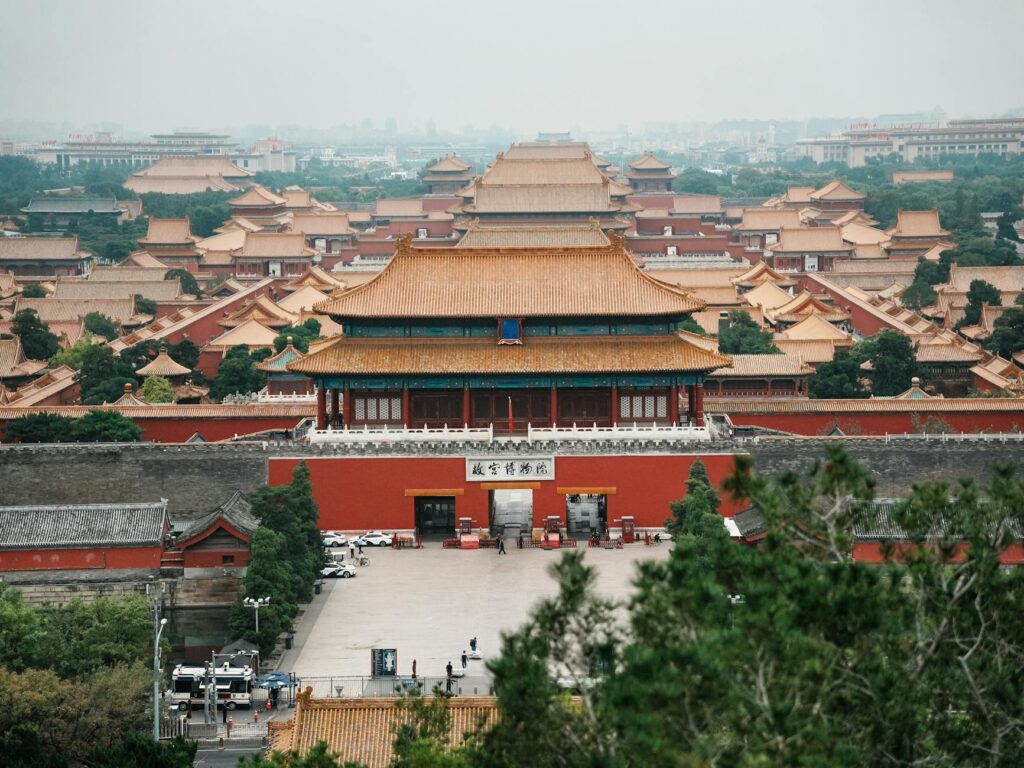 Panorama Zakazanego Miasta w Pekinie o zachodzie słońca