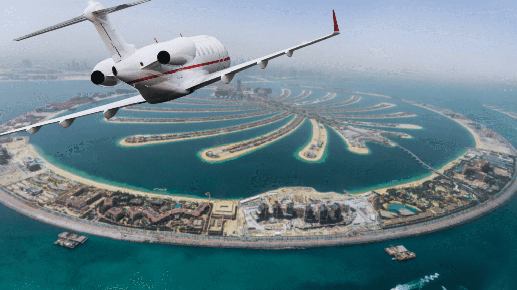 Samolot przelatujący nad Wyspą Palmową Palm Jumeirah w Dubaju, widok z lotu ptaka