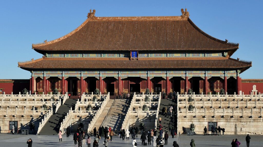 Plac Tian’anmen w Pekinie z Bramą Niebiańskiego Spokoju i portretem Mao Zedonga – jedna z głównych atrakcji stolicy Chin