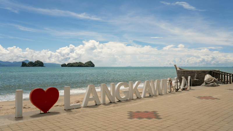 Plaża na Langkawi w Malezji – tropikalne atrakcje Malezji