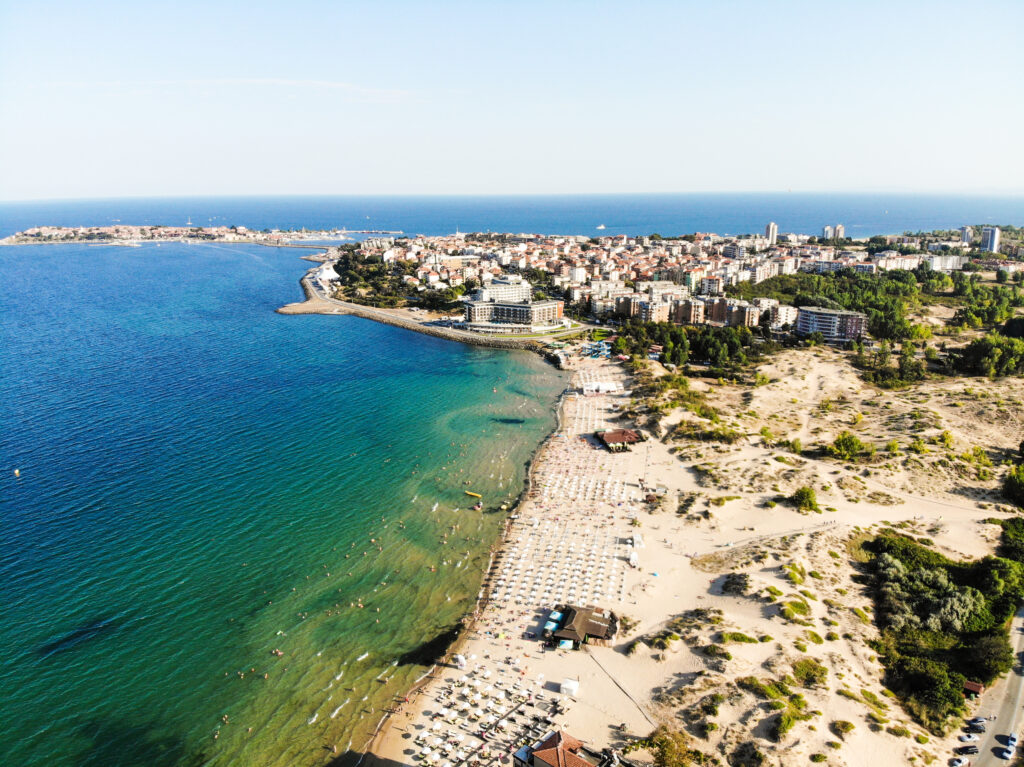 Słoneczny Brzeg w Bułgarii, długie piaszczyste plaże i zabudowa kurortowa