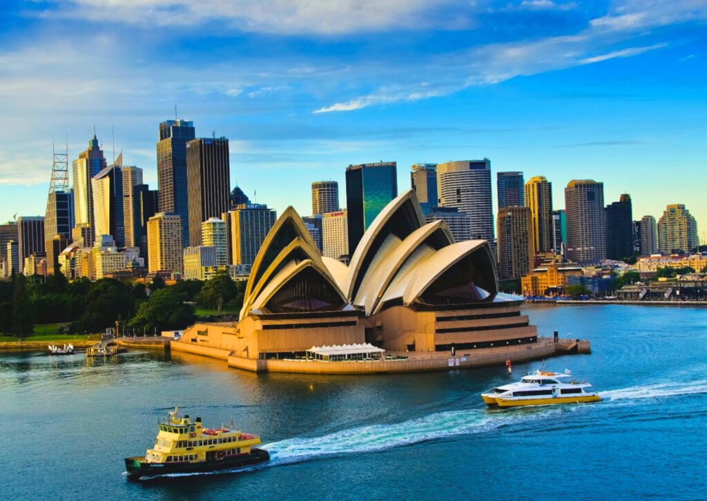 Opera w Sydney nad zatoką – jedna z najsłynniejszych atrakcji turystycznych Australii