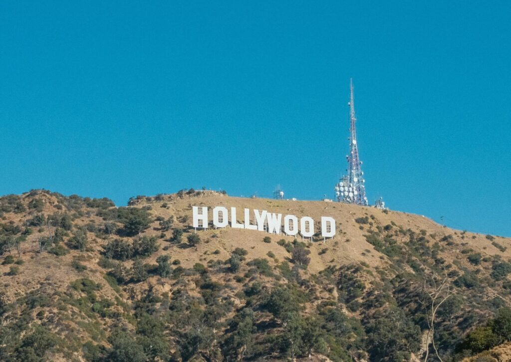 Napis Hollywood – ciekawostki o kulturze w USA